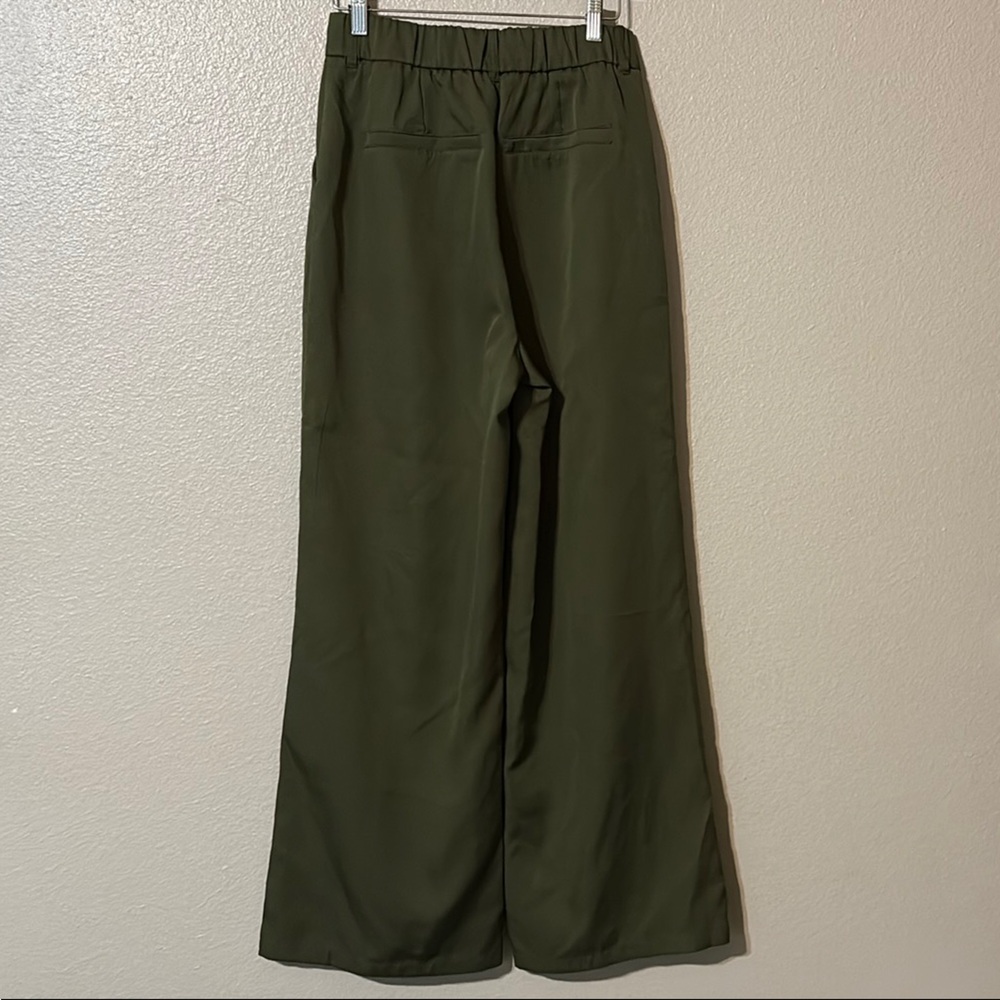 Lulumari Green High-Waisted Trousers